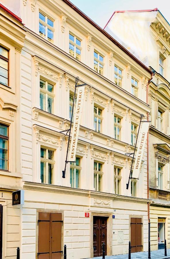Hotel U Suteru Praga Esterno foto
